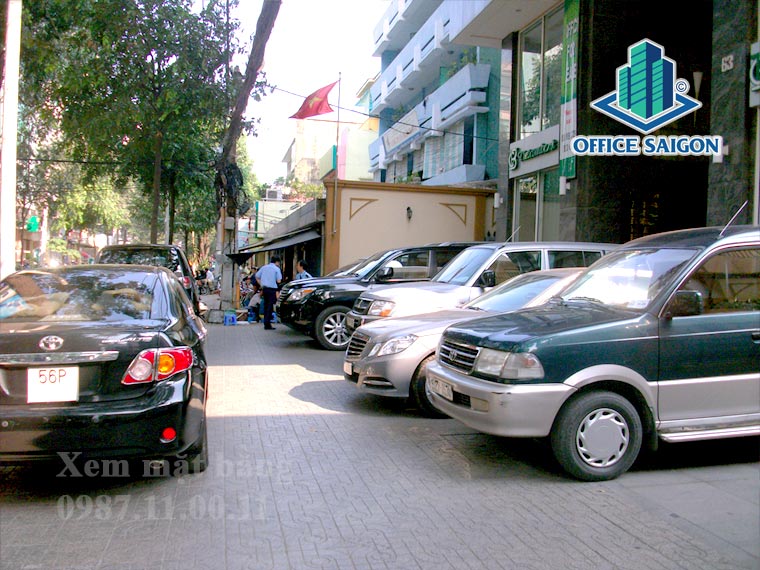 Bãi đậu xe dành cho khách đến giao dịch tại văn phòng cho thuê An Khánh Building quận 3