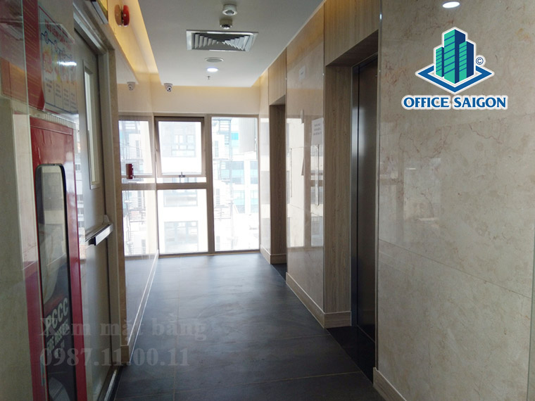 Hành lang thang máy tại tòa nhà Savico Invest  Tower Quận 1
