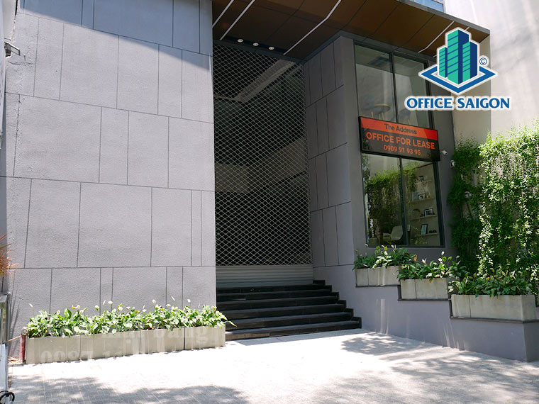 Phía trước tòa nhà cho thuê văn phòng The Address Building NKKN Quận 1