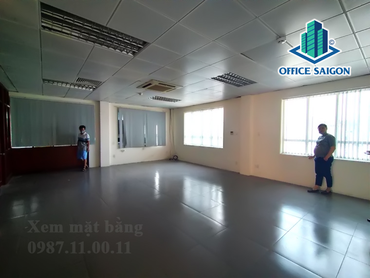 Khách xem tại tầng 4 tòa nhà cho thuê văn phòng Kicotrans Building Quận Tân Bình