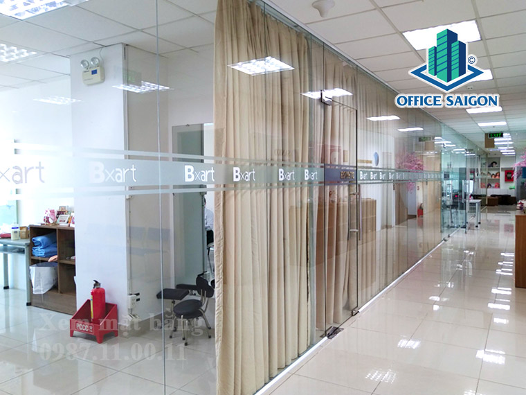 Khách thiết kế nội thất tại tòa nhà cho thuê văn phòng Phụ Nữ Building Quận 2