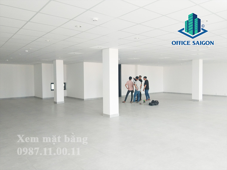 Quản lý tòa nhà The Senator building quận 2 hỗ trợ khách xem mặt bằng