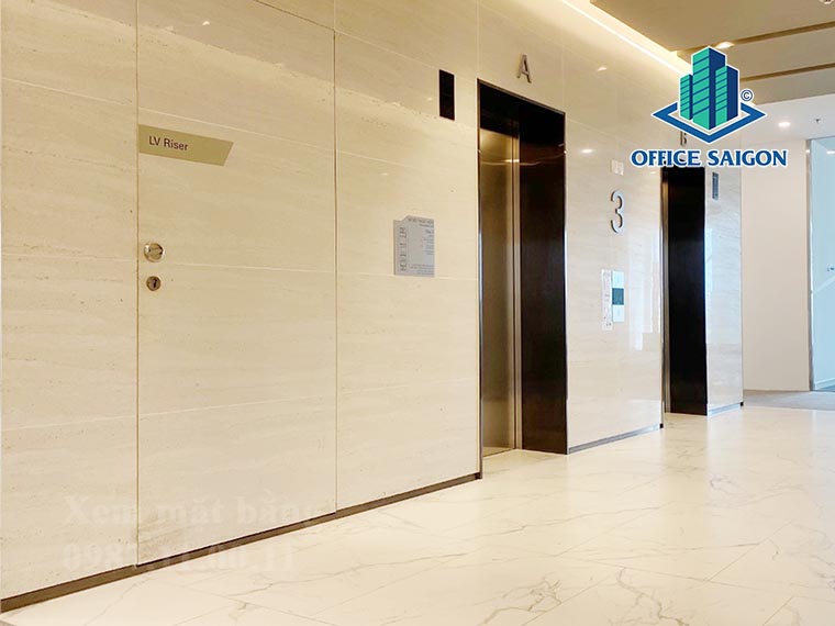 Thang máy tại văn phòng cho thuê Onhub Saigon Complex tower quận 9