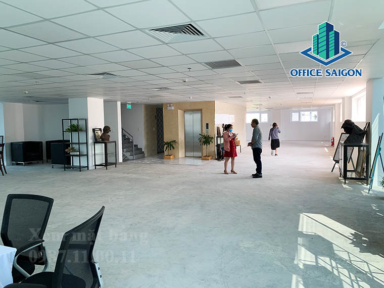 Quản lý văn phòng cho thuê IOS building quận Bình Thạnh hỗ trợ khách xem mặt bằng