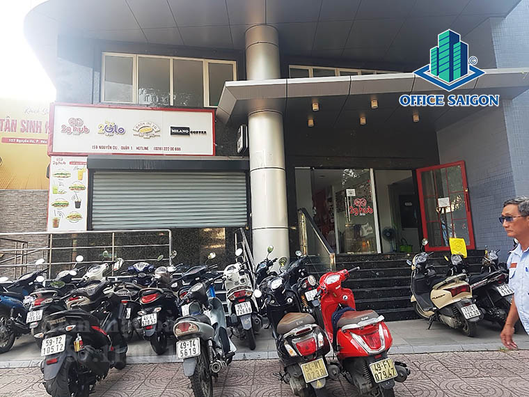 Phía trước văn phòng cho thuê Khánh Phong building quận 1