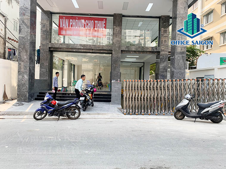 Lối vào văn phòng cho thuê TSA LQĐ building quận Phú Nhuận