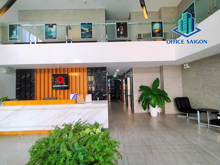 Quầy lễ tân tại văn phòng cho thuê Amazing Centre quận Tân Bình