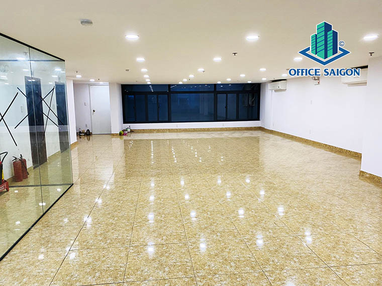 Mặt bằng 93m2 tại tầng trệt văn phòng cho thuê Richhome building quận 3