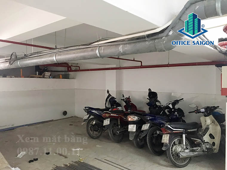 Hầm giữ xe tại văn phòng cho thuê 94NVT building quận Bình Thạnh