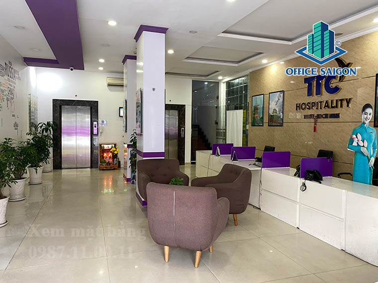 Lễ tân tại văn phòng cho thuê Betrimex building quận Tân Bình