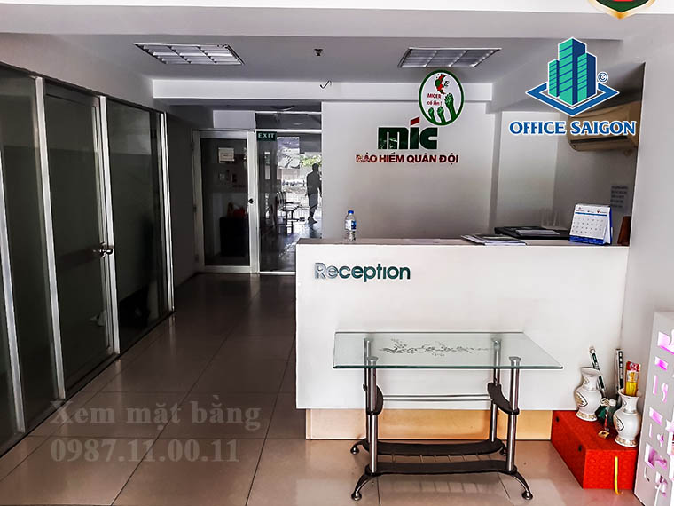 Quầy lễ tân tại văn phòng cho thuê Falcon T&T building quận 4