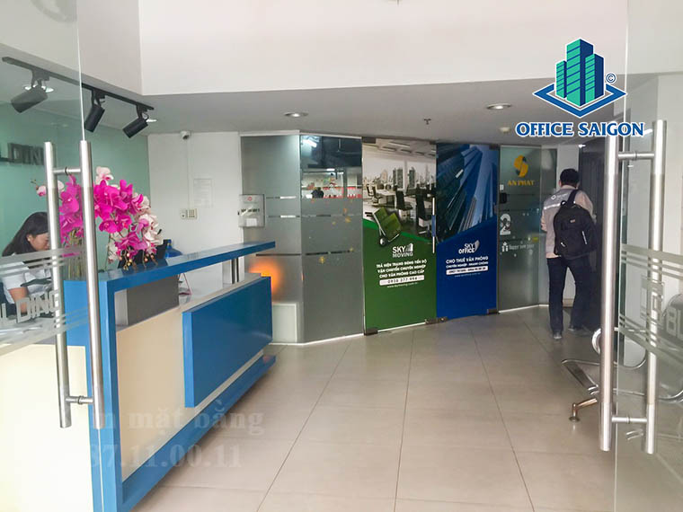 Lễ tân tại văn phòng cho thuê TS building quận 3