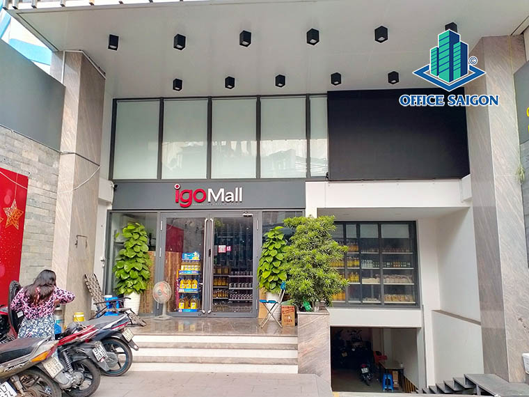 Lối vào văn phòng cho thuê Golden Link building quận Phú Nhuận