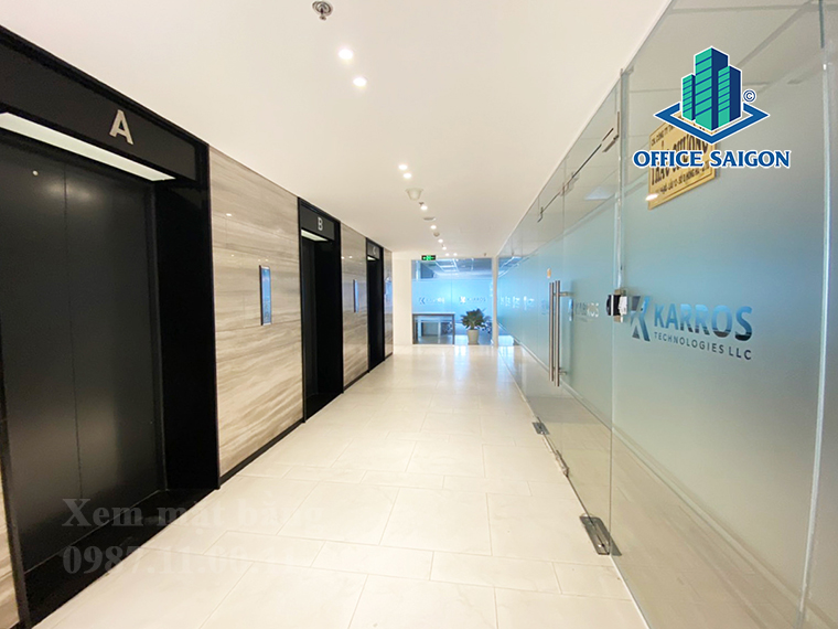 Hệ thống thang máy tại văn phòng cho thuê Hà Đô Air Port Building quận Tân Bình