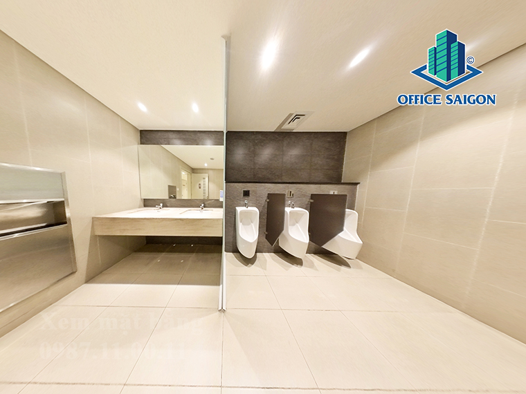 Hệ thống toilet tại văn phòng cho thuê Hà Đô Air Port Building quận Tân Bình