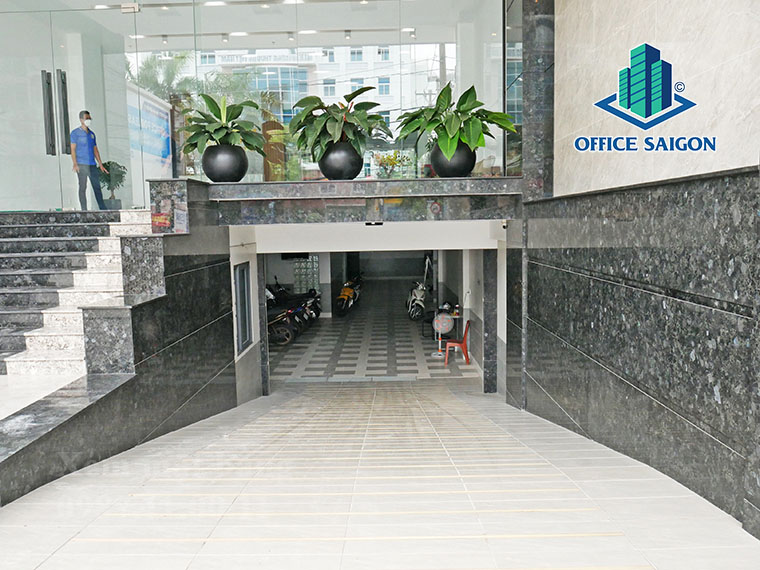 Lối vào hầm tòa nhà văn phòng cho thuê Sabay building Trường Chinh quận Tân Bình