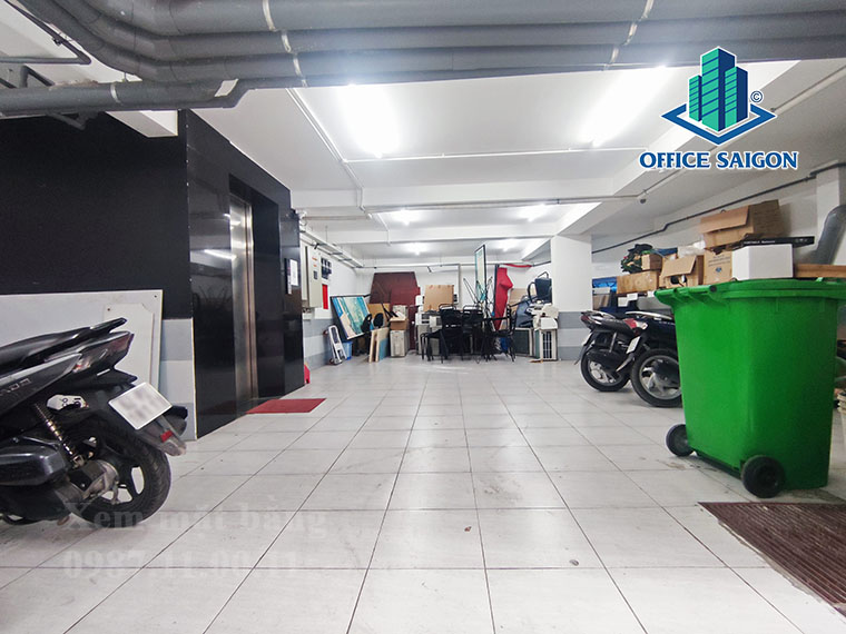 Hầm giữ xe tại văn phòng cho thuê Sabay Building Cửu Long quận Tân Bình