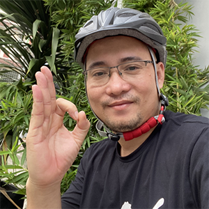 Henry Nguyễn Office Saigon Author