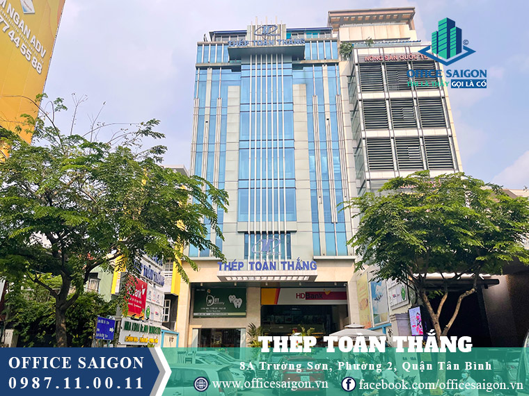 View sân phía trước tòa nhà Thép Toàn Thắng building