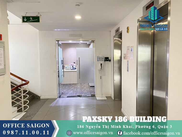 Hành lang thang máy tại tòa nhà cho thuê văn phòng Paxsky 186 Building Quận 3