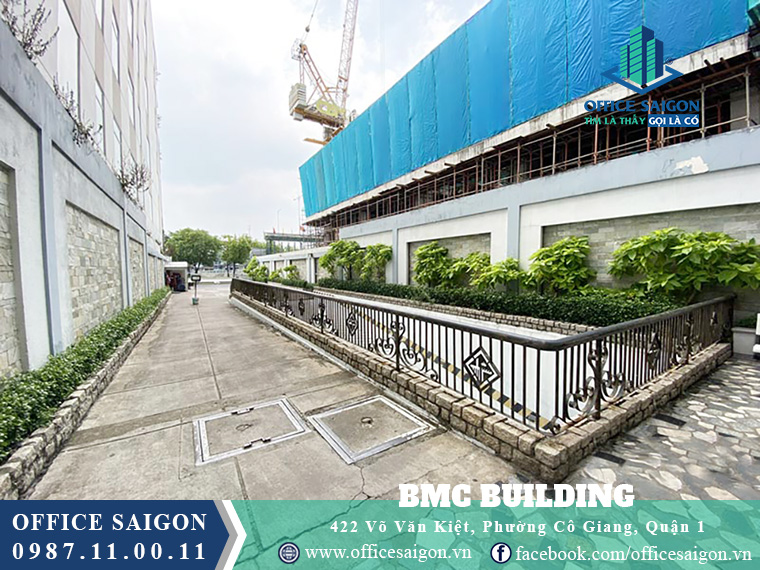 Lối vào tầng hầm giữ xe văn phòng cho thuê toà nhà BMC Building Quận 1