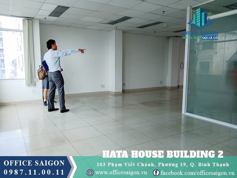 Khách xem tầng 3 tại văn phòng cho thuê toà nhà Hata House 2 Quận Bình Thạnh