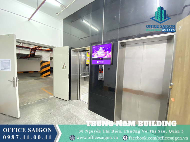 Thang chở hàng văn phòng cho thuê toà nhà Trung Nam Building Quận 3