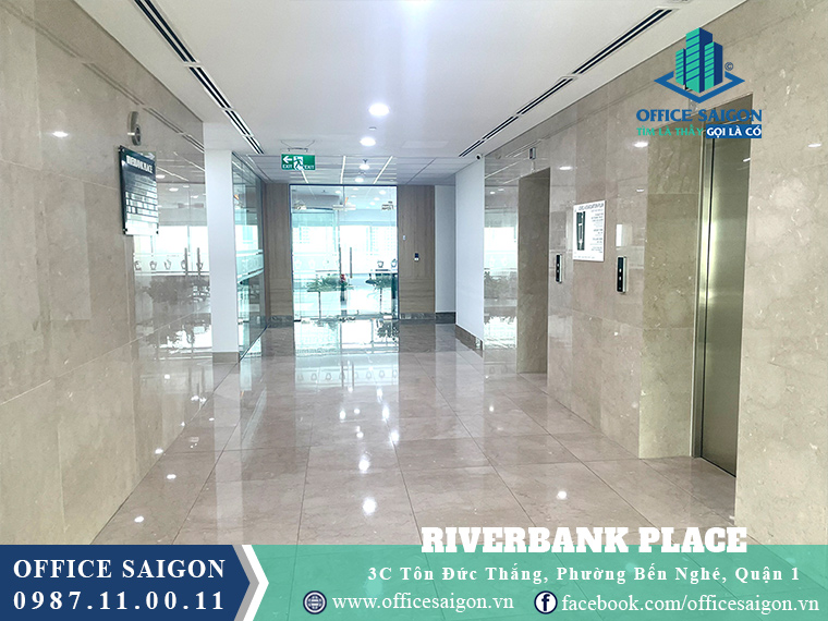 Thang máy toà nhà văn phòng cho thuê Riverbank Place Quận 1