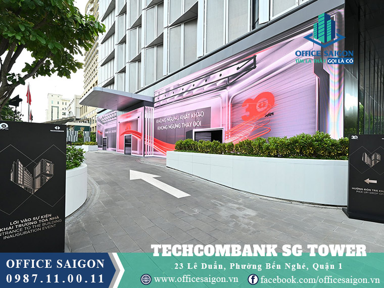 Lối vào toà nhà Techcombank Saigon Tower Lê Duẩn quận 1