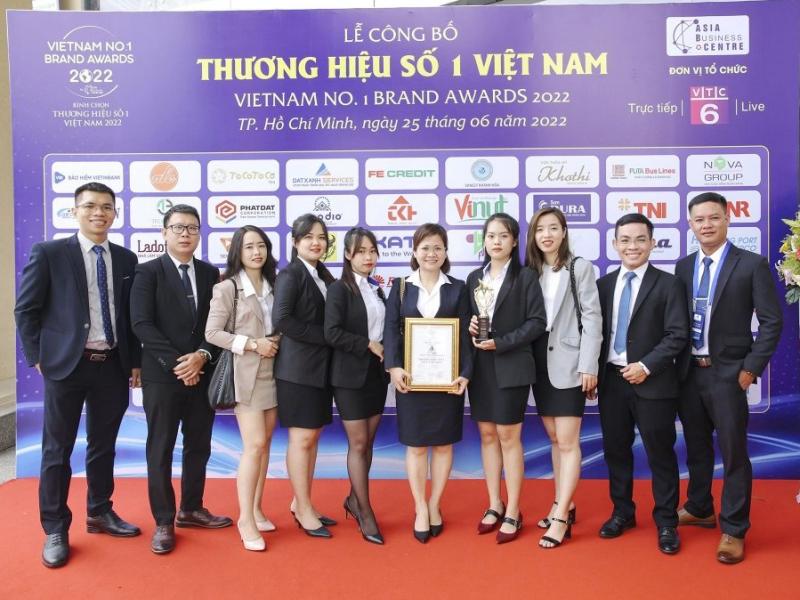 Office Saigon nhận giải thưởng Thương hiệu số 1 Việt Nam 2022
