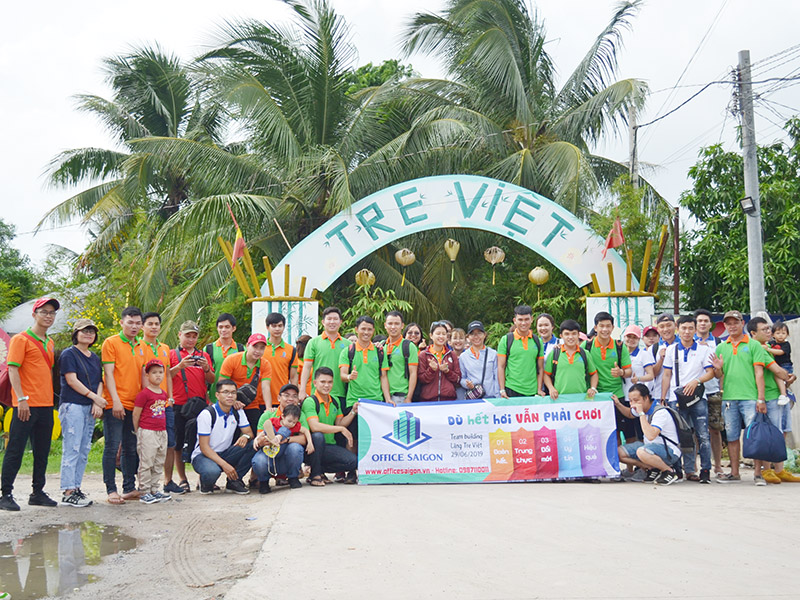 Office Saigon tham gia hoạt động du lịch Làng Tre Việt