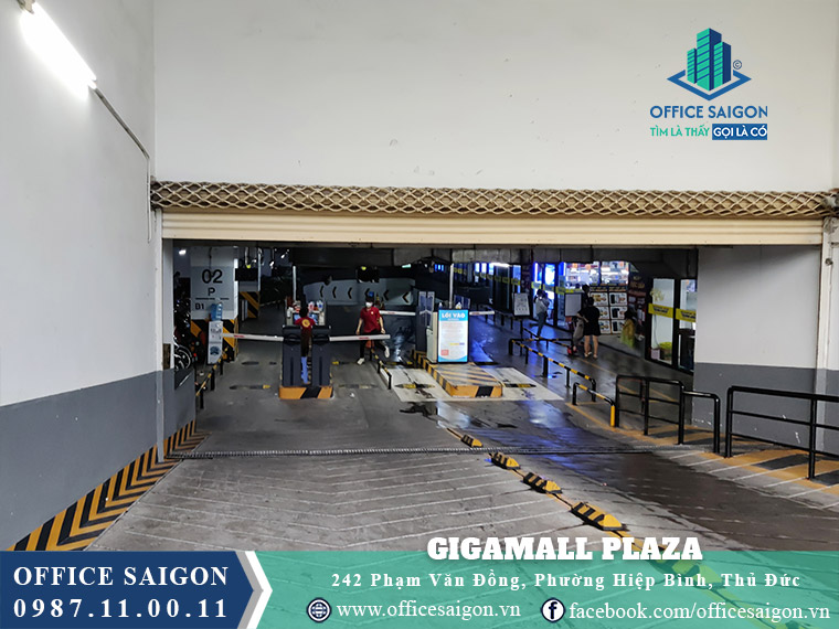 Lối vào Gigamall Plaza
