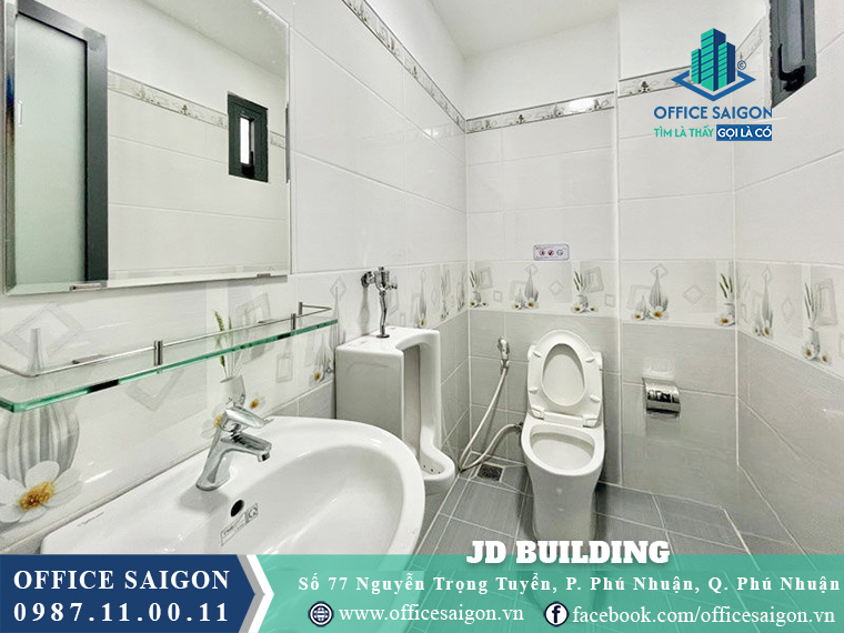 Toilet tại JD Building