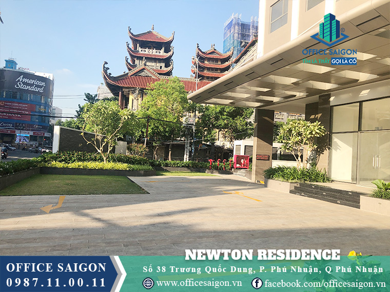 Sân đậu xe Newton Residence
