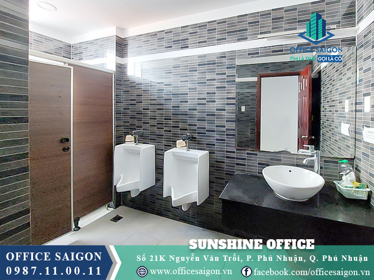 Toilet Sunshine Office Building