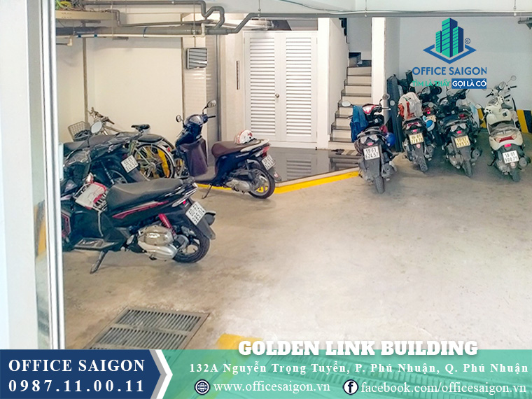 Hầm giữ xe Golden Link Building