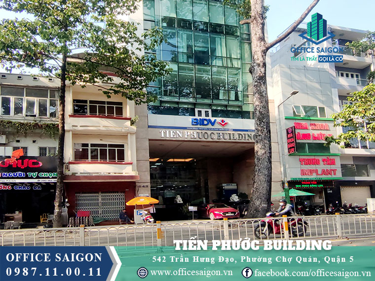Lối vào toà nhà Tiến Phước Building Quận 5