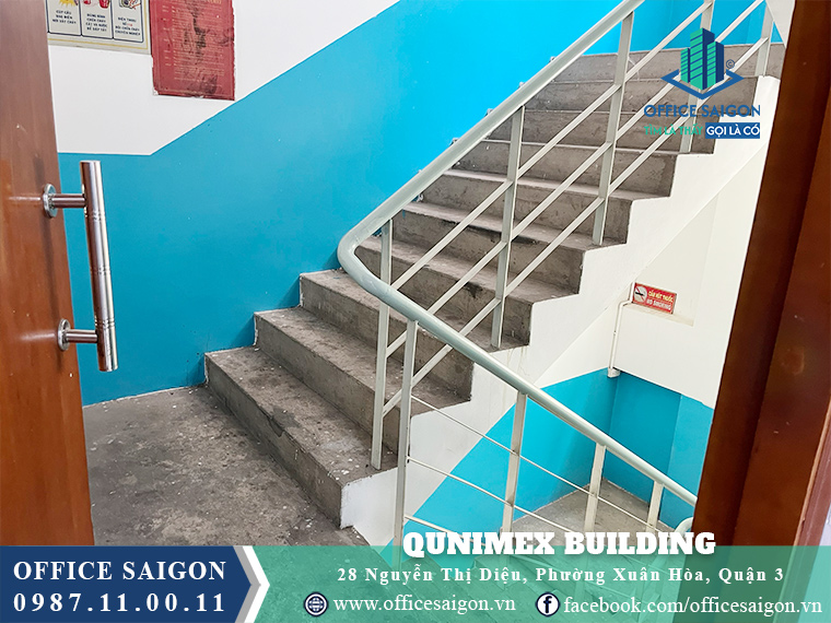 Thang bộ toà nhà Qunimex Building Nguyễn Thị Diệu