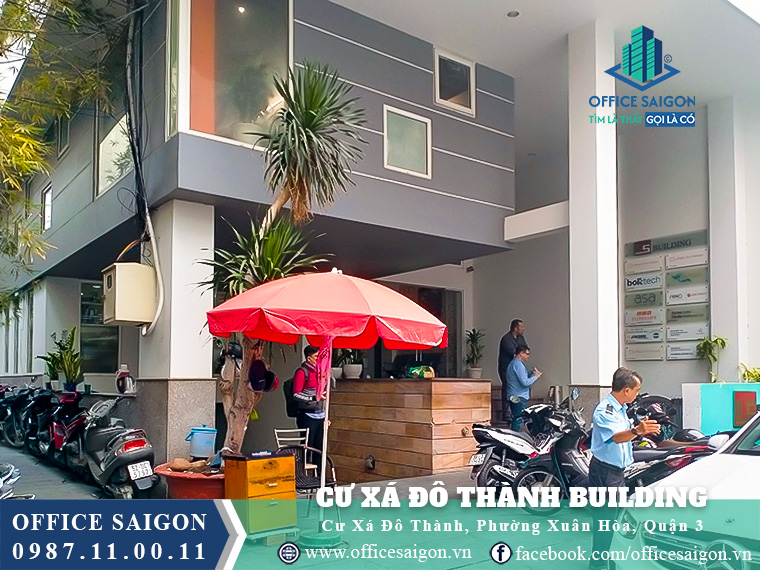 Lối vào toà nhà Cư Xá Đô Thành Building