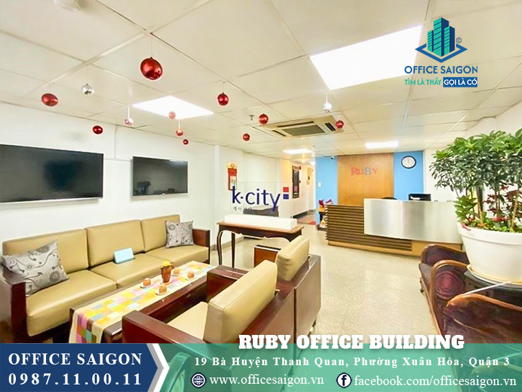 Sảnh tầng trệt toà nhà Ruby Building Bà Huyện Thanh Quan