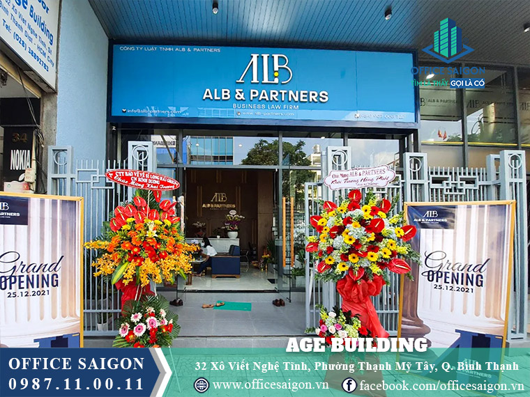 Lối vào tòa nhà AGE Building Xô Viết Nghệ Tĩnh