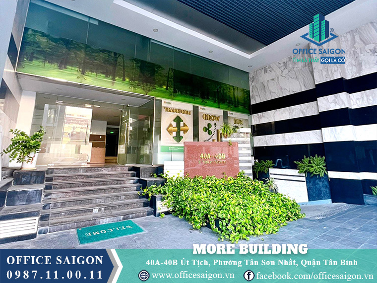 Lối vào toà nhà More Building Út Tịch