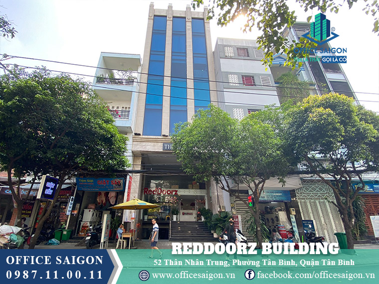 Toà nhà Reddoorz Building