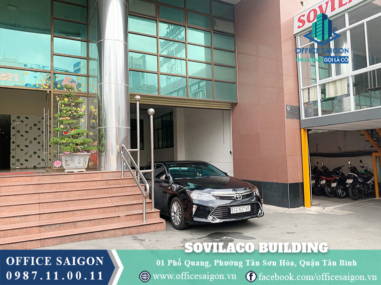 Lối vào tòa nhà Sovilaco Building Phổ Quang