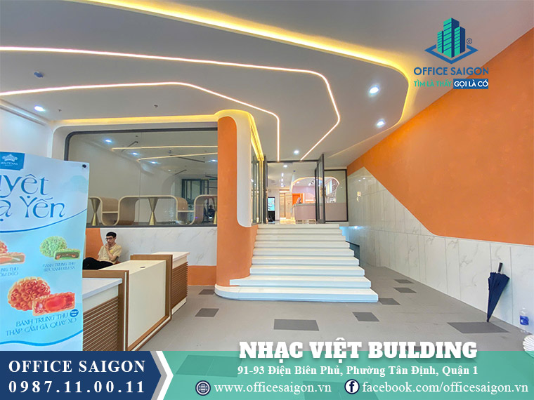 Lối vào toà nhà Nhạc Việt Building Điện Biên Phủ