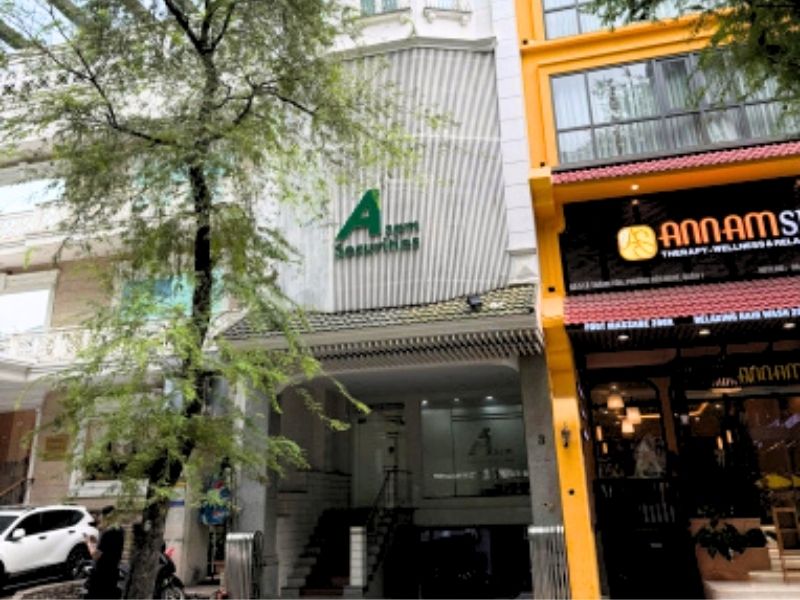 Cho thuê building nguyên căn quận 1 tại 03 Lê Thánh Tôn thích hợp làm văn phòng