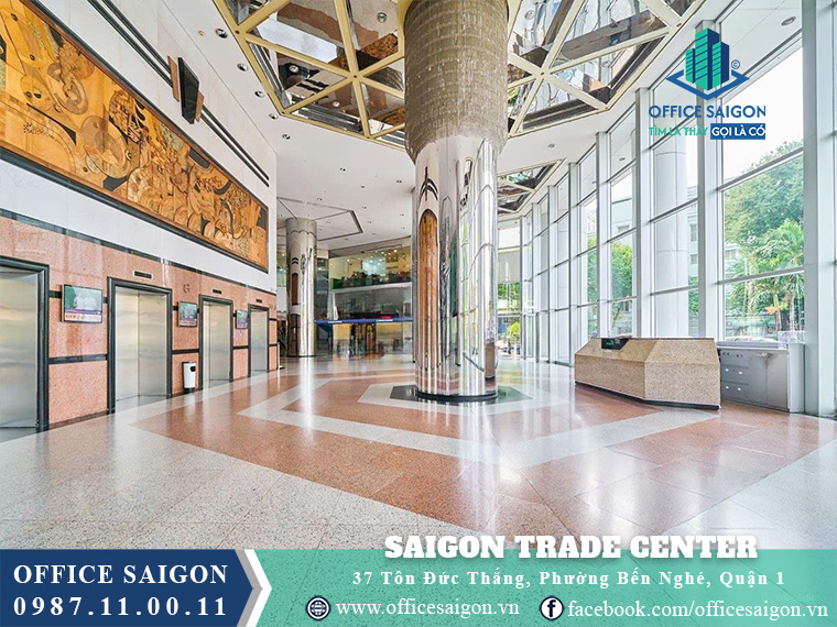 Lễ tân ở tòa nhà Saigon Trade Center tower