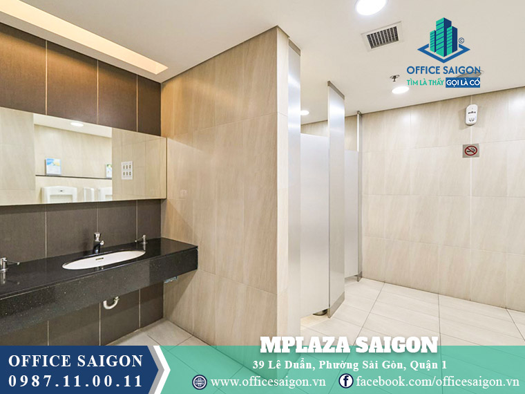 Toilet toà nhà MPlaza Saigon