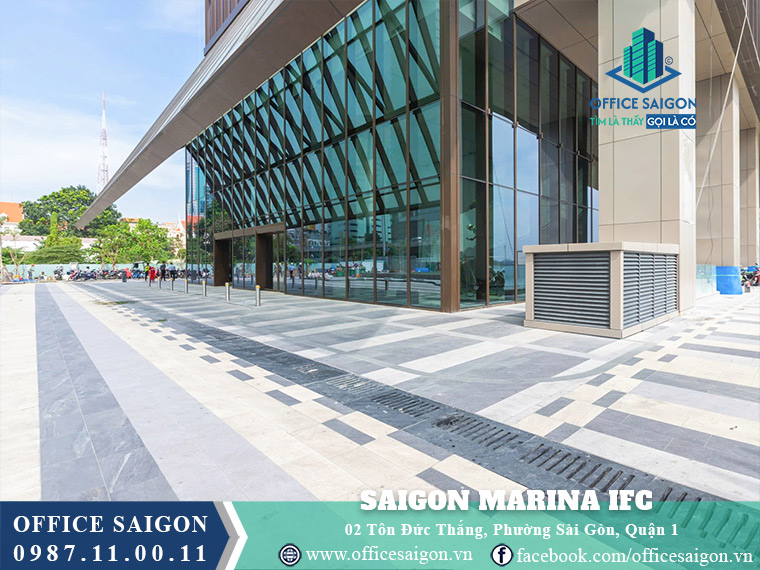 Mặt ngoài toà nhà văn phòng Saigon Marina IFC