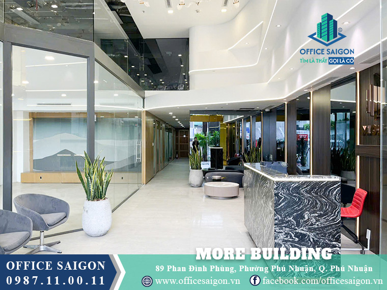 Lễ tân toà nhà More Building Phan Đình Phùng
